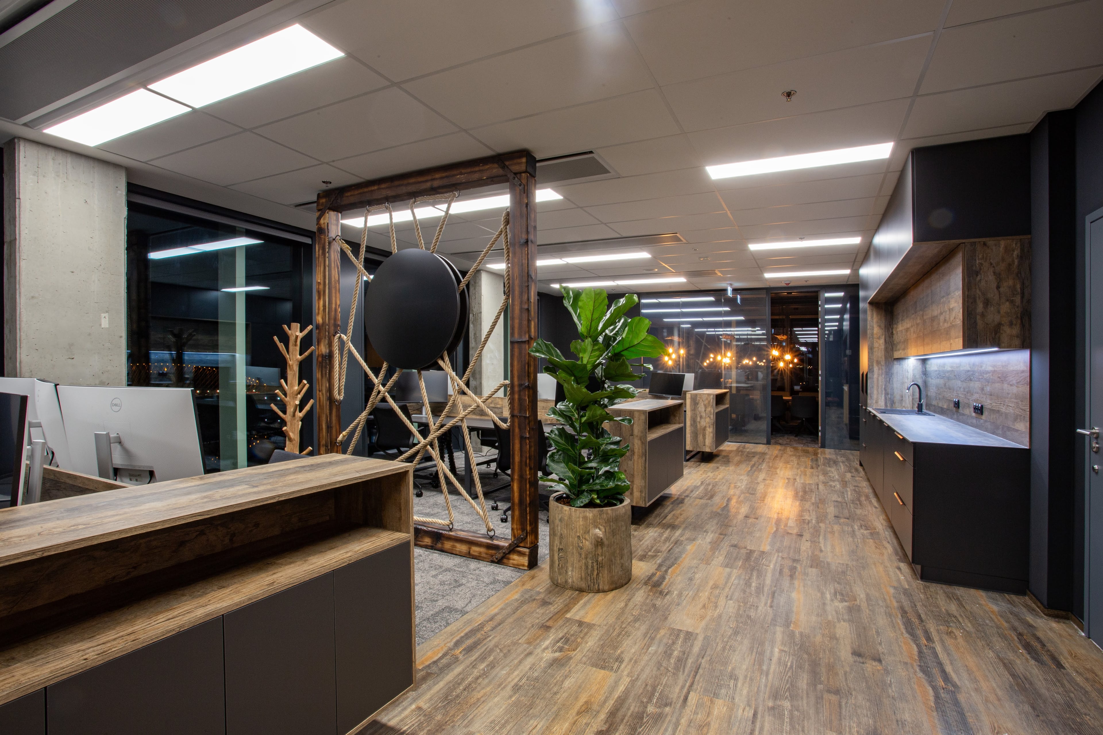 Rekonstrukce kanceláře pro Oddin.gg – obrázek 15